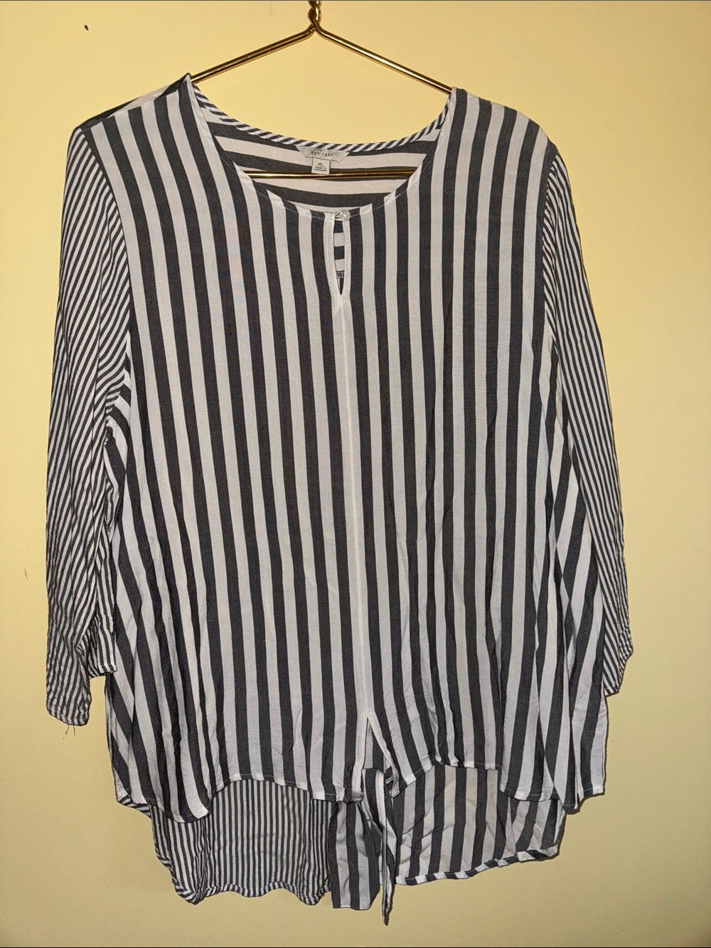 C Est. 1946 Striped Women’s Top - Picture 12 of 14